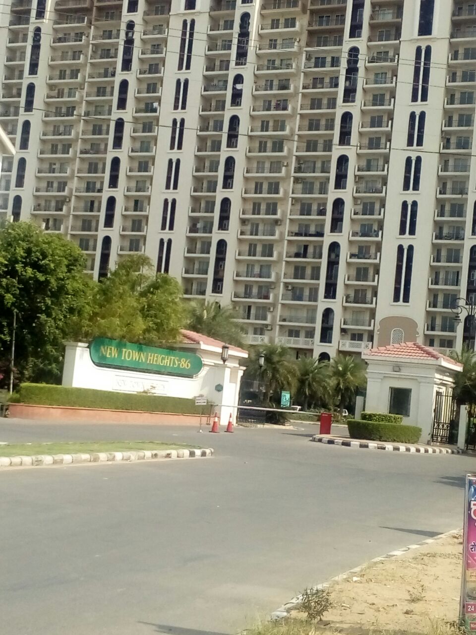 DLF New Town Heights