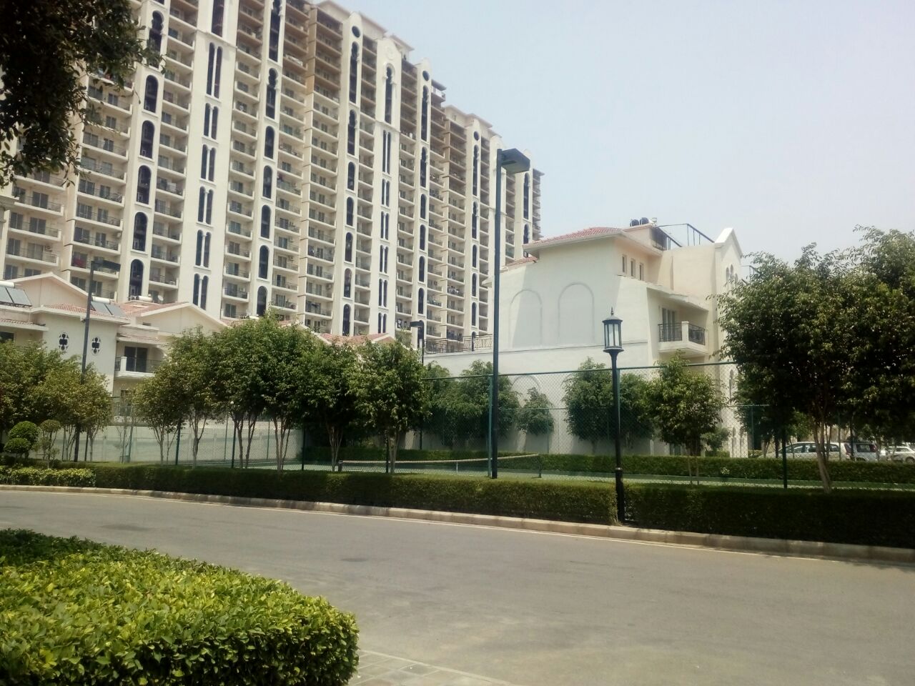 DLF New Town Heights